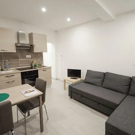 Bibiena Lodge, Moderno In Centro דירה *